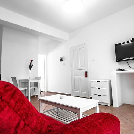 The Pine Bay Club Hotel Кирения Екстериор снимка