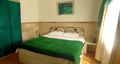 The Pine Bay Club Hotel Кирения Екстериор снимка