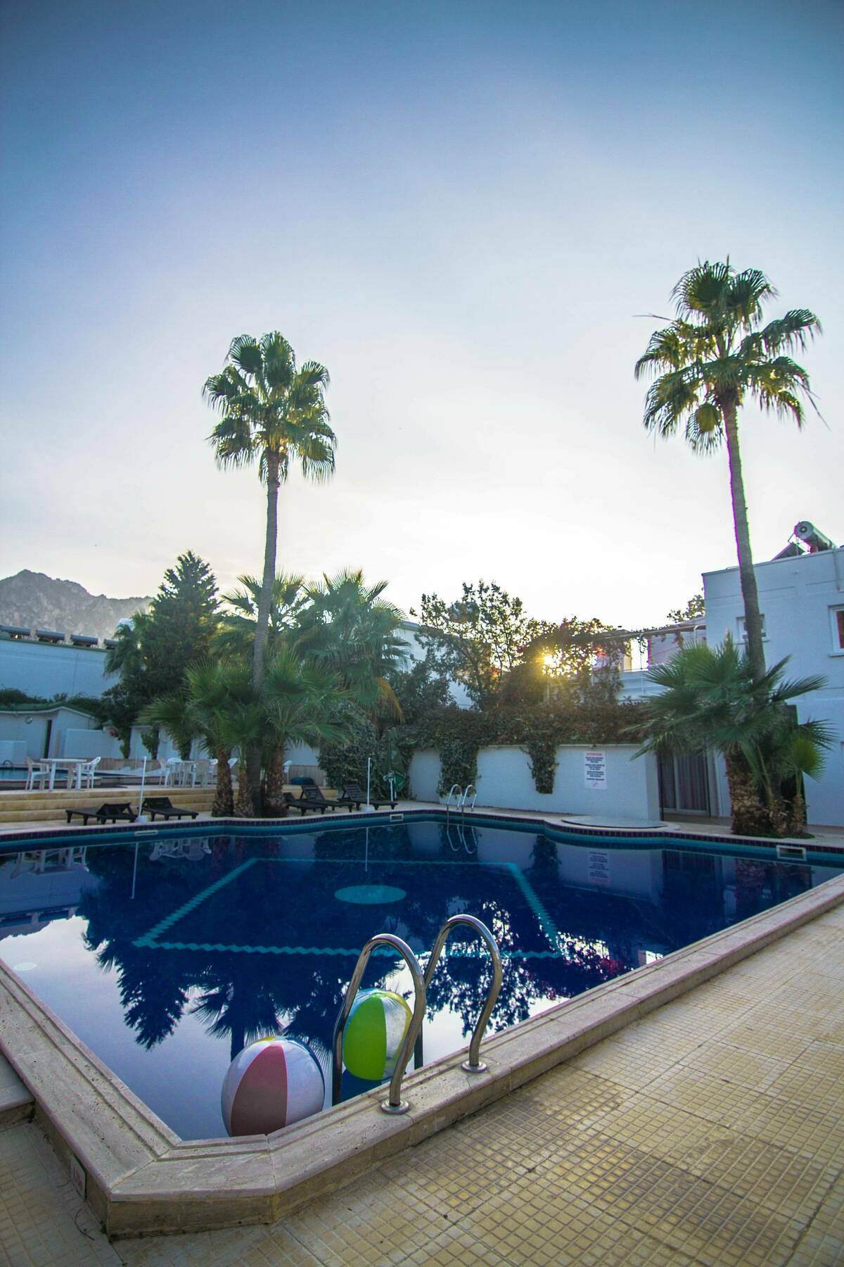 The Pine Bay Club Hotel Кирения Екстериор снимка